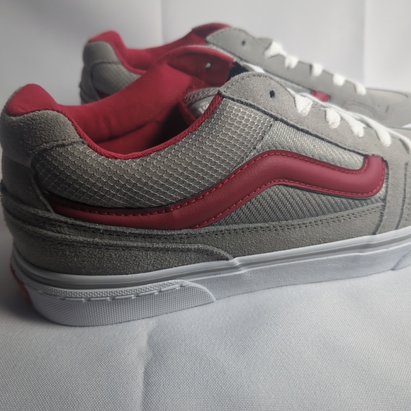 Vans low top sz 11 - Picture 10 of 12